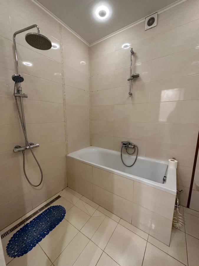 New Central 2Room Apartment Lviv Exterior photo